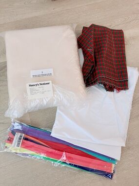 Craft Bundle - Fabrics , Felt, Zippers